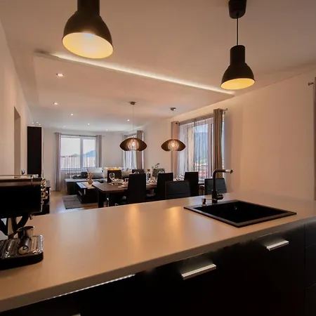 شقة Hyggemate - 2 Bed Warm In سارنيتسا