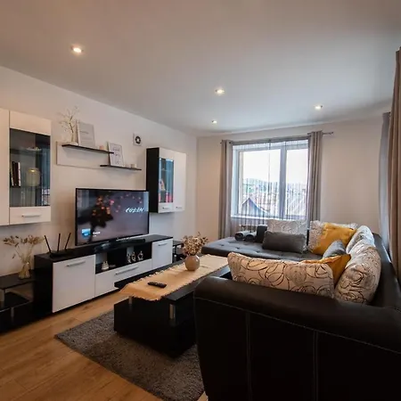 펜션 Hyggemate - 2 Bed Warm In 서르니차