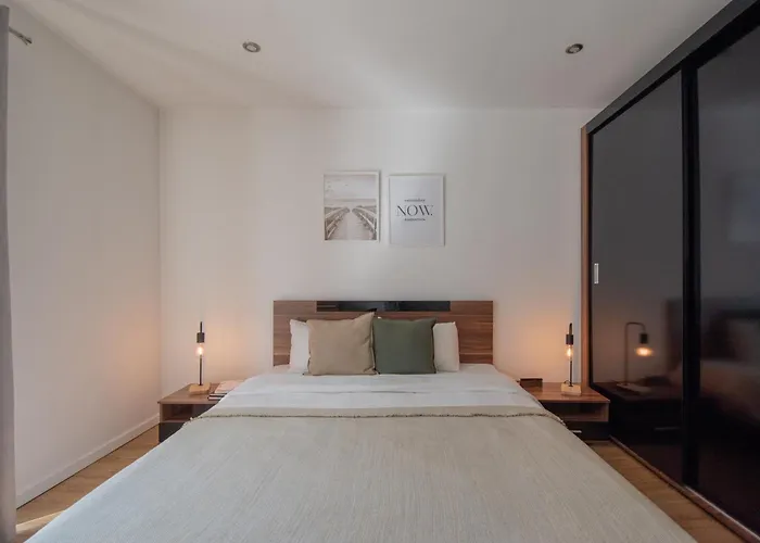 Hyggemate - 2 Bed Warm In דירה *